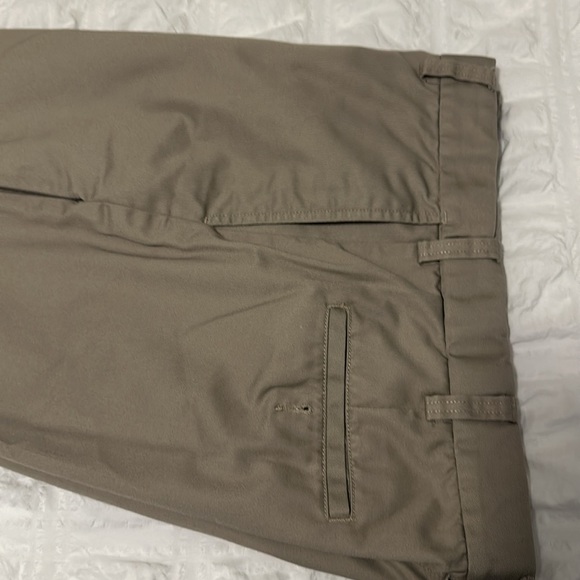 511 men’s khaki pants. - Picture 7 of 10